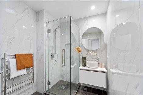 Photo of property in 16 Beach Road, Hobsonville, Auckland, 0616