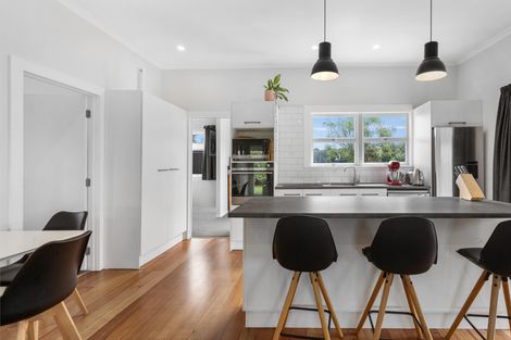 Photo of property in 30 Eynon Road, Morrinsville, 3300