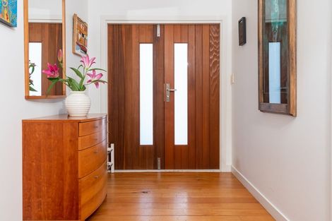 Photo of property in 23 Rangihiroa Street, Waikanae Beach, Waikanae, 5036