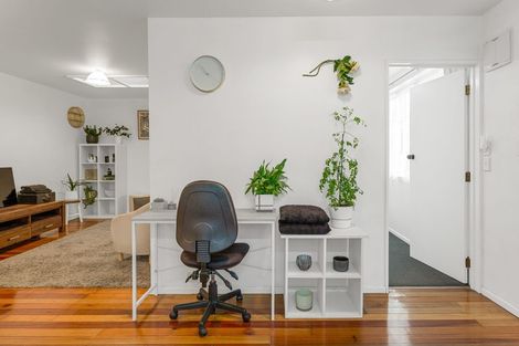 Photo of property in 16 Dinton Street, Russley, Christchurch, 8042