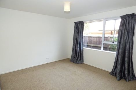 Photo of property in 16 Cricklewood Place, Avonhead, Christchurch, 8042