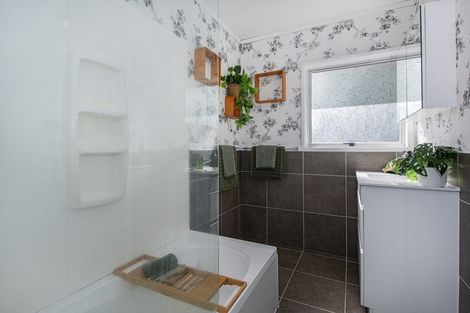 Photo of property in 21 Old Onerahi Road, Onerahi, Whangarei, 0110