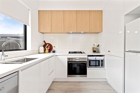 Photo of property in 66b Donovan Avenue, Massey, Auckland, 0614