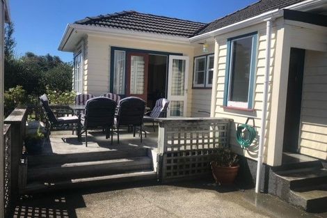 Photo of property in 73 Hall Crescent, Epuni, Lower Hutt, 5011
