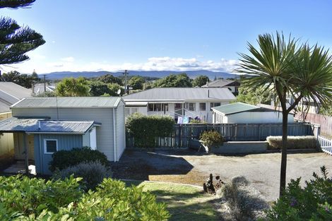 Photo of property in 71 Moana Street, Otaki Beach, Otaki, 5512