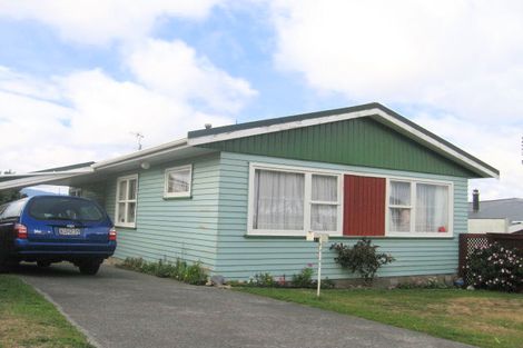 Photo of property in 26 Waiwera Crescent, Maupuia, Wellington, 6022