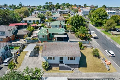 Photo of property in 17a Kereru Street, Henderson, Auckland, 0612