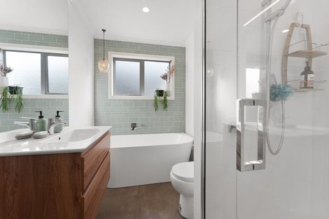 Photo of property in 482e Carrington Road, Hurworth, New Plymouth, 4371