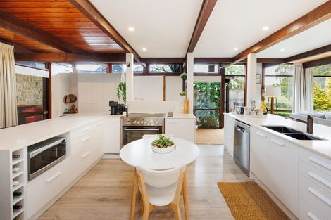 Photo of property in 9 Belmont Place, Terrace End, Palmerston North, 4410