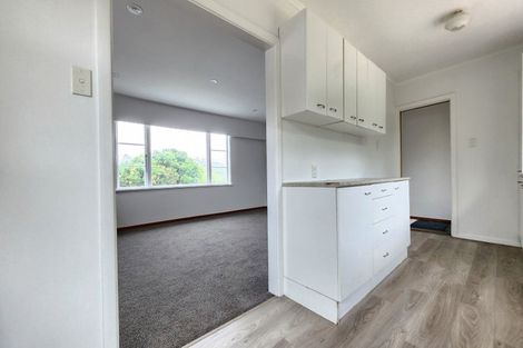 Photo of property in 8 Spenmoor Street, Newlands, Wellington, 6037