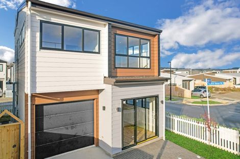 Photo of property in 1 Te Kaapia Road, Papakura, 2110