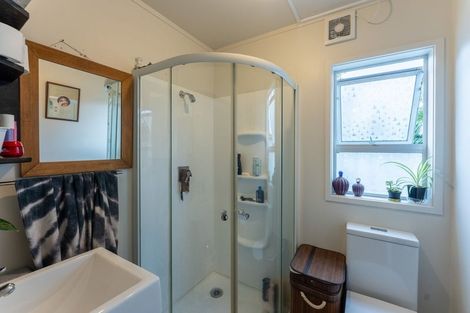 Photo of property in 20 Eruini Street, Waikanae Beach, Waikanae, 5036