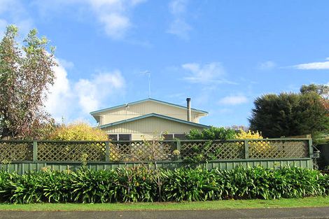 Photo of property in 22 Chums Road, Paraparaumu Beach, Paraparaumu, 5032