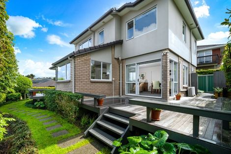 Photo of property in 2 Oakpark Place, West Harbour, Auckland, 0618