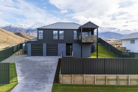 Photo of property in 27 Stratford Drive, Mount Pisa, Cromwell, 9383