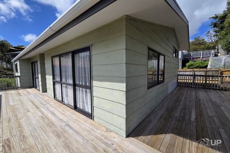 Photo of property in 4 Louise Place, Browns Bay, Auckland, 0630