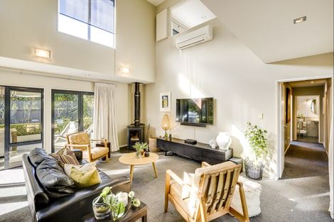 Photo of property in 11 Woodford Heights, Havelock North, 4130