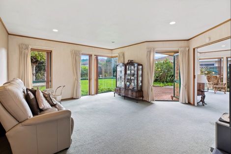 Photo of property in 122 Russley Drive, Mount Maunganui, 3116
