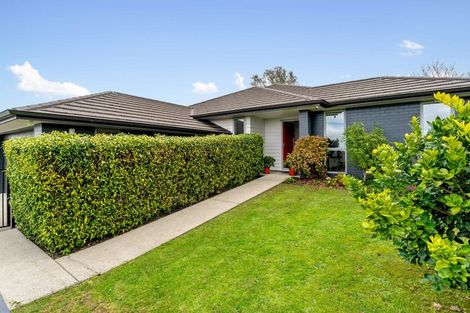Photo of property in 8 Pyne Crescent, Pokeno, 2402