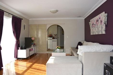 Photo of property in 1/11 Spears Place, Botany Downs, Auckland, 2010