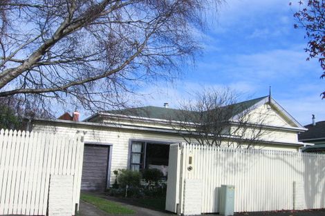 Photo of property in 4 Nikau Grove, Woburn, Lower Hutt, 5010