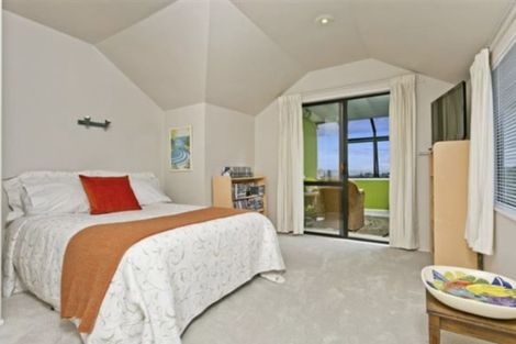Photo of property in 3/21 Commodore Parry Road, Castor Bay, Auckland, 0620