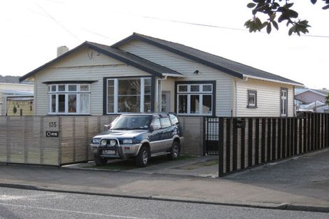 Photo of property in 135 Rongotai Road, Kilbirnie, Wellington, 6022