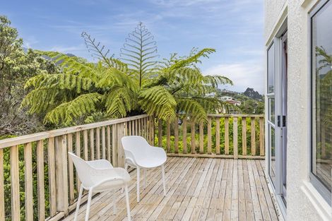 Photo of property in 5 Te Reinga View, Tawa, Wellington, 5028