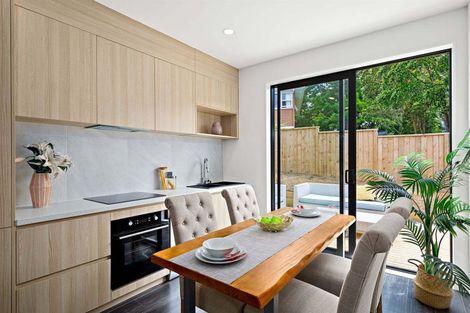 Photo of property in 7c Kerria Place, Sunnynook, Auckland, 0620