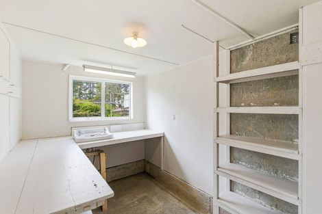 Photo of property in 10a Kingsbridge Place, Newlands, Wellington, 6037