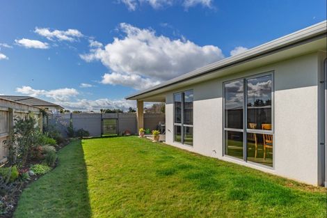 Photo of property in 5 Oak Place, Levin, 5510