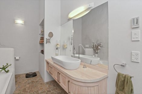 Photo of property in 30 Babina Avenue, Kumeu, 0810