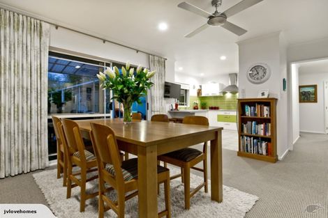 Photo of property in 11 Kimberly Grove, Greenhithe, Auckland, 0632