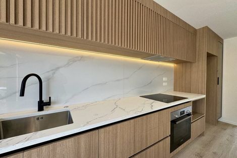 Photo of property in 6/36 Fairdale Place, Birkdale, Auckland, 0626