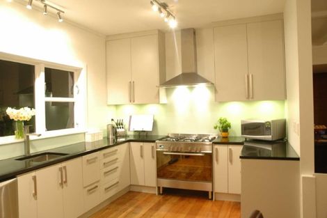 Photo of property in 106 The Parade, Paekakariki, 5034