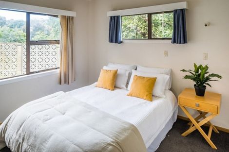 Photo of property in 47 Kiriwai Road, Paremata, Porirua, 5024