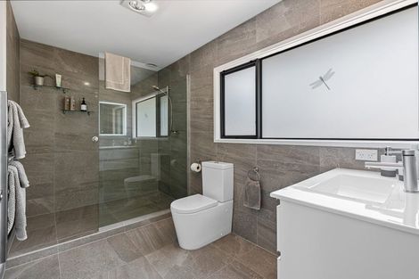 Photo of property in 20 Mccallum Drive, Sandspit, Warkworth, 0982