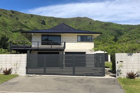Photo of property in 108 Moana View Road, Waikawa, Picton, 7220