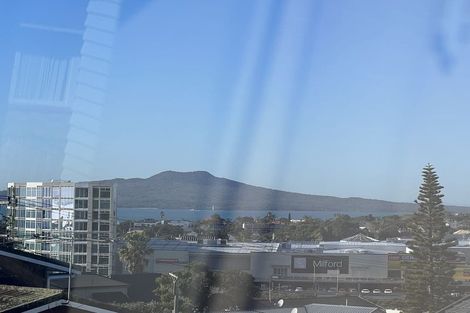 Photo of property in 1/26 East Coast Road, Milford, Auckland, 0620