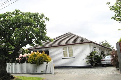 Photo of property in 2 Bateman Avenue, Bryndwr, Christchurch, 8053
