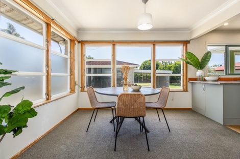 Photo of property in 15 Wyatt Avenue, Onekawa, Napier, 4110
