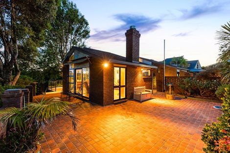 Photo of property in 5 Clearwater Cove, West Harbour, Auckland, 0618