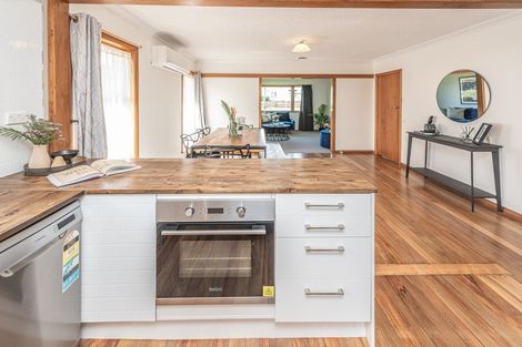 Photo of property in 5 Hurworth Place, College Estate, Whanganui, 4500