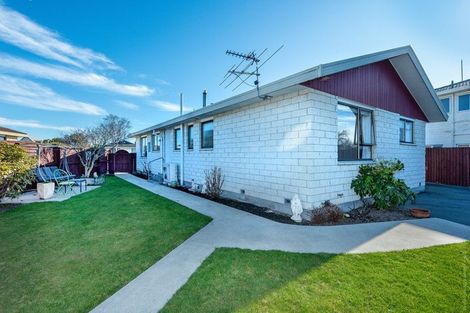 Photo of property in 21 Te Maru Place, Redwood, Christchurch, 8051