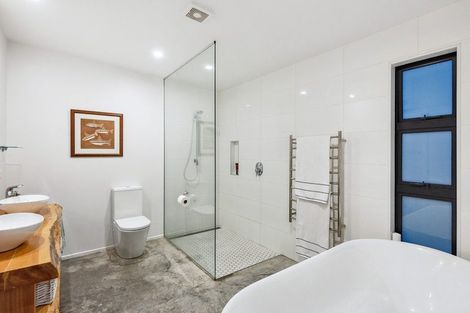 Photo of property in 12a Mahana Road, Paraparaumu Beach, Paraparaumu, 5032