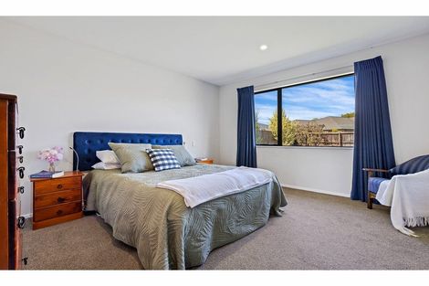 Photo of property in 44 Holiday Drive, Mairehau, Christchurch, 8052