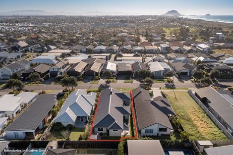 Photo of property in 25 Coast Boulevard, Papamoa Beach, Papamoa, 3118