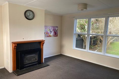 Photo of property in 28 Davidson Crescent, Tawa, Wellington, 5028