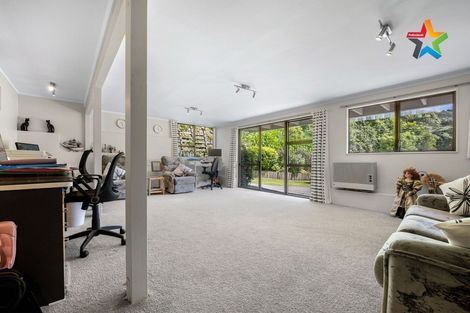 Photo of property in 3a Panorama Grove, Harbour View, Lower Hutt, 5010