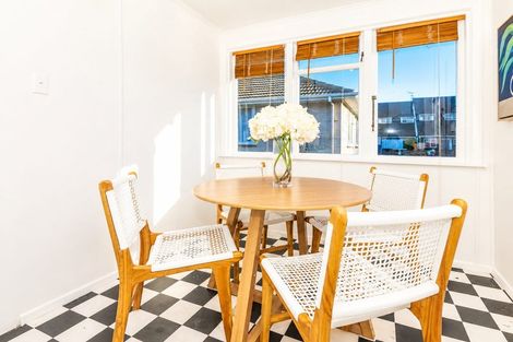 Photo of property in 37 Mana Avenue, Titahi Bay, Porirua, 5022